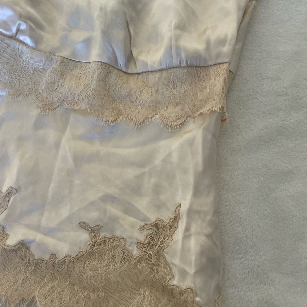 IROO Cream Satin and Lace Chemise - Picture 5 of 12